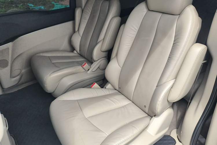 Used Buick GL8 2014 3.0L GT Luxury Business Haoya Edition Left Rear Seat