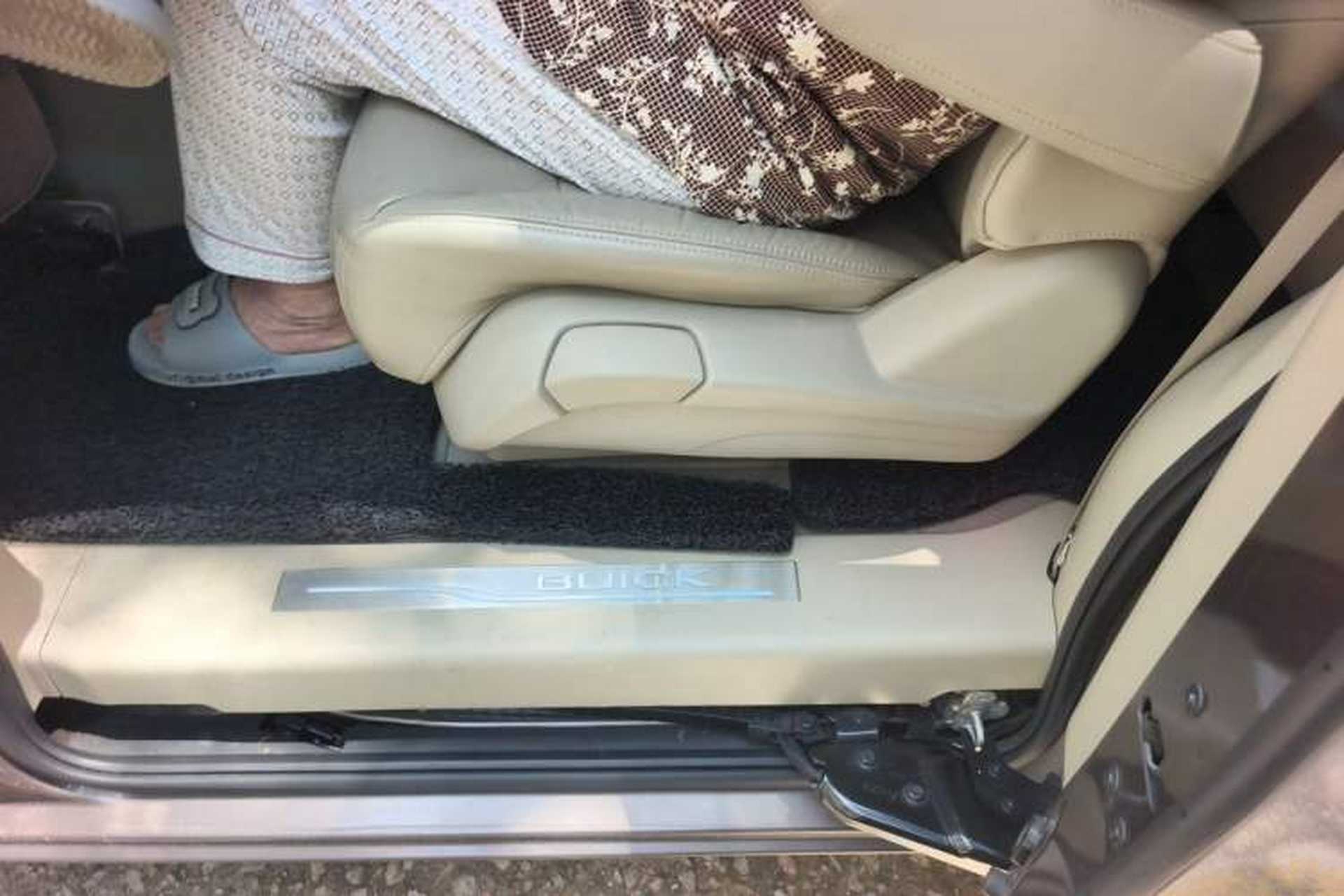 Used Buick GL8 2014 3.0L XT Luxury Business Flagship Edition Left Rear Seat