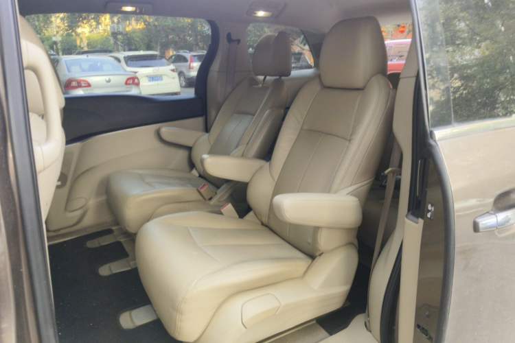Used Buick GL8 2014 3.0L XT Luxury Business Flagship Edition Left Rear Seat