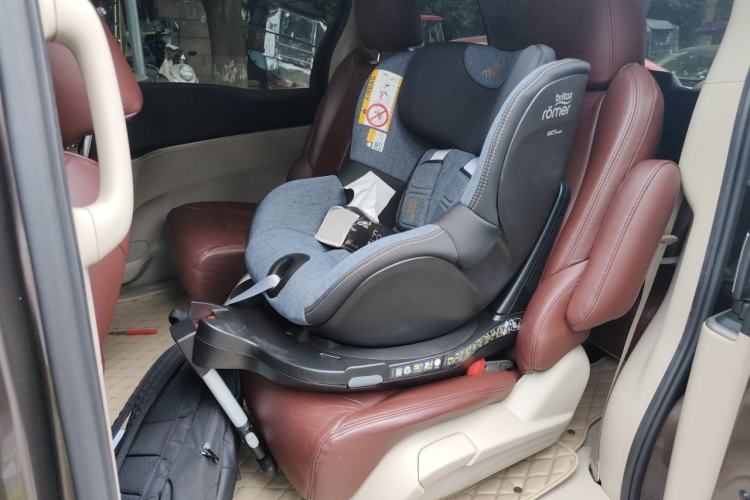 Used Buick GL8 2014 2.4L CT Luxury Business Comfort Edition Left Rear Seat