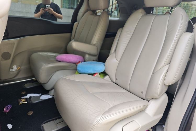 Used Buick GL8 2014 2.4L LT Luxury Business Executive Edition Left Rear Seat