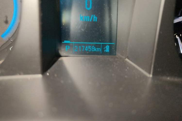 Used Buick GL8 2014 3.0L GT Luxury Business Haoya Edition Odometer Close Up