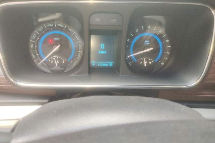 Used Buick GL8 2014 3.0L XT Luxury Business Flagship Edition Odometer Close Up
