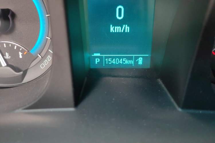 Used Buick GL8 2014 3.0L XT Luxury Business Flagship Edition Odometer Close Up