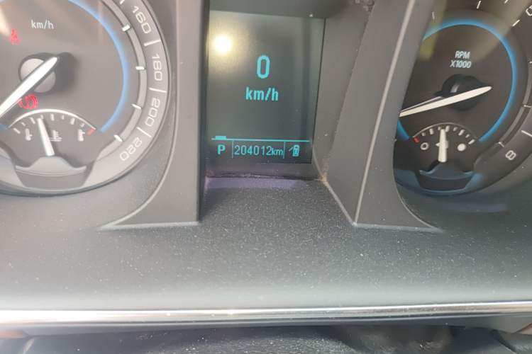 Used Buick GL8 2014 3.0L XT Luxury Business Flagship Edition Odometer Close Up