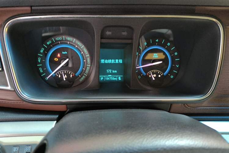 Used Buick GL8 2014 2.4L CT Luxury Business Comfort Edition Odometer Close Up