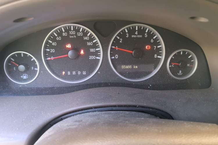 Used Buick GL8 2014 2.4L Classic Edition Odometer Close Up