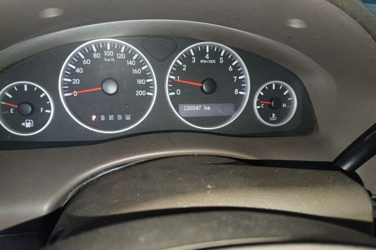 Used Buick GL8 2014 2.4L Classic Edition Odometer Close Up