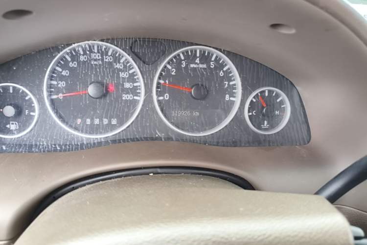 Used Buick GL8 2014 2.4L Classic Edition Odometer Close Up