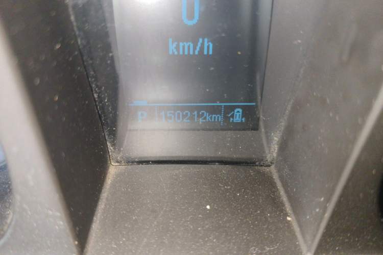 Used Buick GL8 2014 3.0L XT Luxury Business Flagship Edition Odometer Close Up