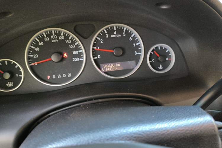 Used Buick GL8 2014 2.4L Executive Edition Odometer Close Up
