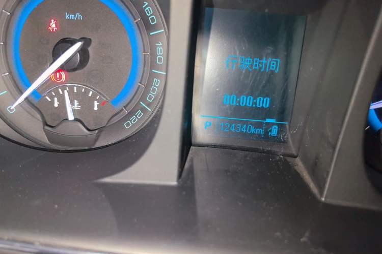 Used Buick GL8 2014 3.0L GT Luxury Business Haoya Edition Odometer Close Up