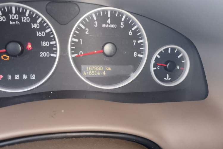 Used Buick GL8 2014 2.4L Classic Edition Odometer Close Up