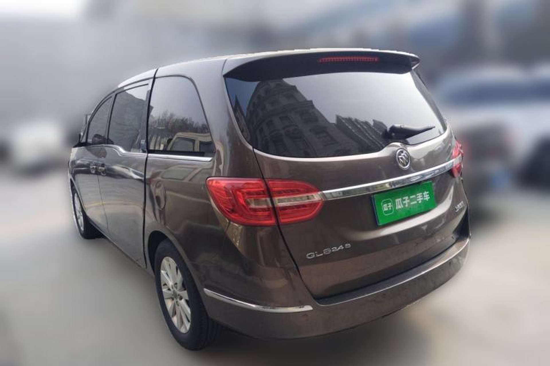 Used Buick GL8 2014 2.4L CT Luxury Business Comfort Edition Rear Left 45 Deg