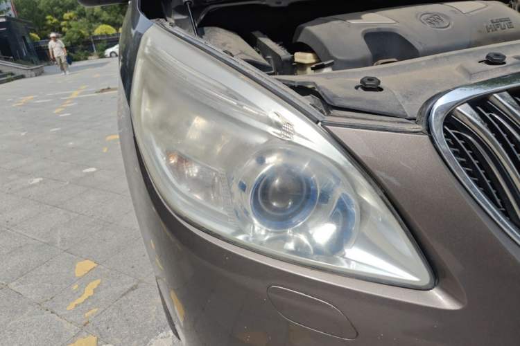 Used Buick GL8 2014 3.0L GT Luxury Business Haoya Edition Right Front Headlight