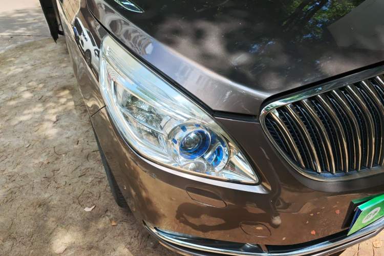 Used Buick GL8 2014 3.0L GT Luxury Business Haoya Edition Right Front Headlight