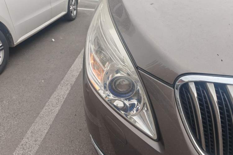 Used Buick GL8 2014 3.0L XT Luxury Business Flagship Edition Right Front Headlight