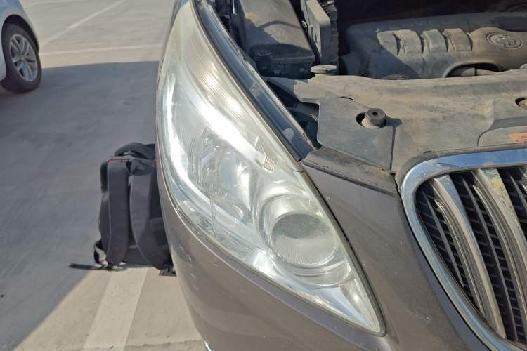 Used Buick GL8 2014 2.4L CT Luxury Business Comfort Edition Right Front Headlight