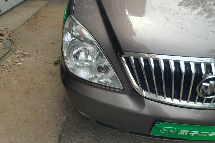 Used Buick GL8 2014 2.4L Classic Edition Right Front Headlight
