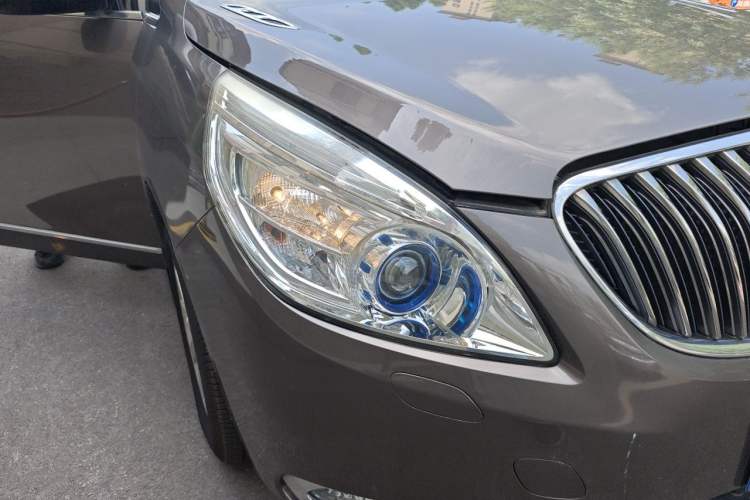 Used Buick GL8 2014 2.4L LT Luxury Business Executive Edition Right Front Headlight
