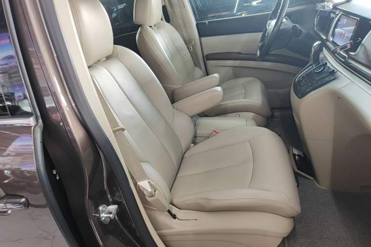 Used Buick GL8 2014 2.4L LT Luxury Business Executive Edition Right Front Seat
