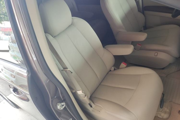 Used Buick GL8 2014 2.4L CT Luxury Business Comfort Edition Right Front Seat