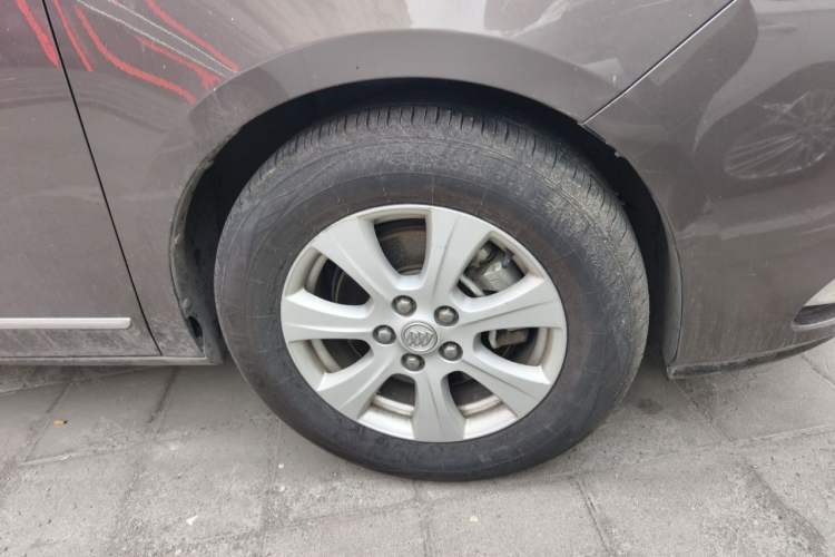 Used Buick GL8 2014 3.0L XT Luxury Business Flagship Edition Right Front Wheel Hub