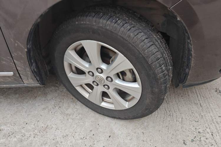 Used Buick GL8 2014 3.0L XT Luxury Business Flagship Edition Right Front Wheel Hub