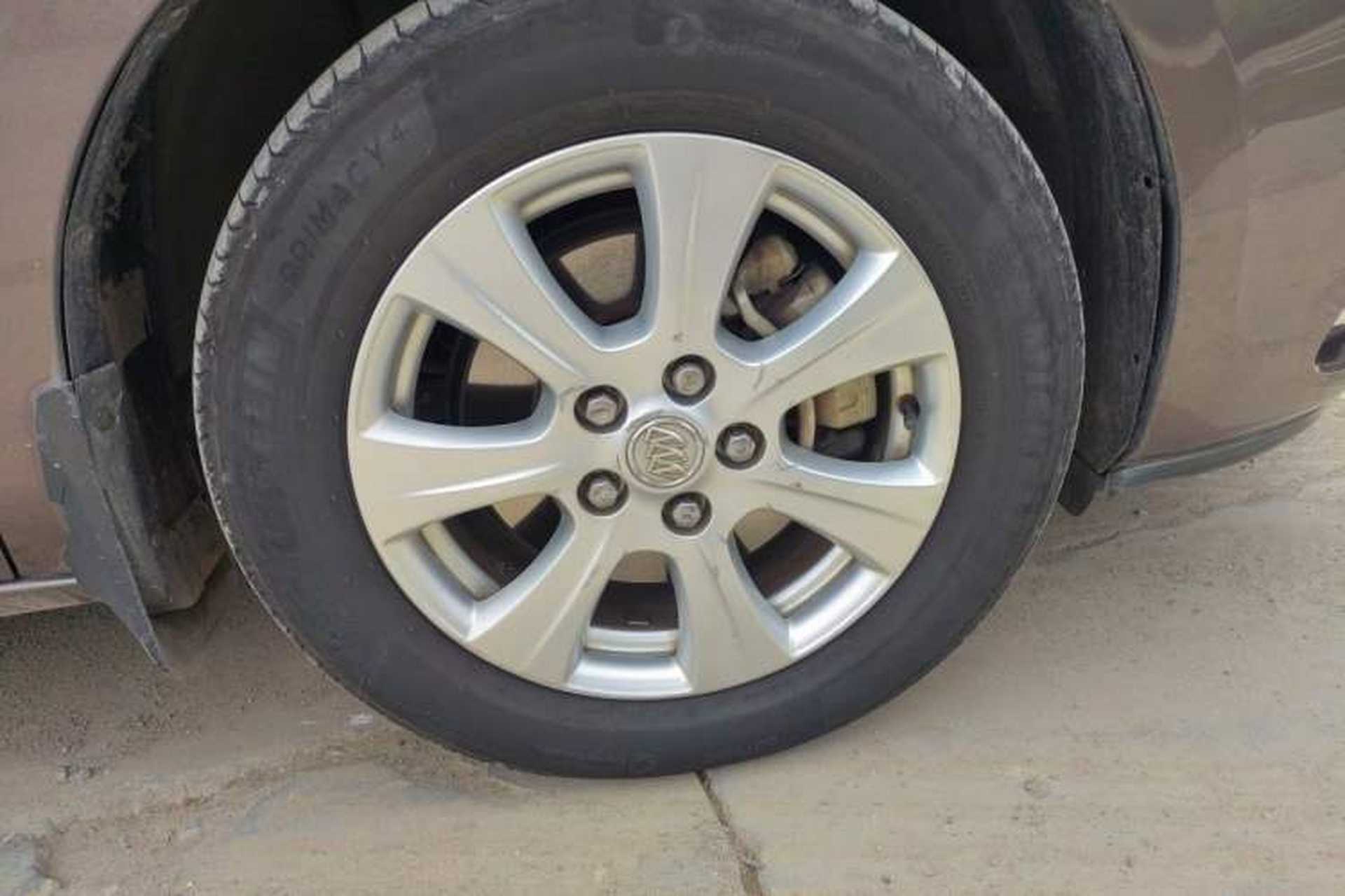 Used Buick GL8 2014 3.0L GT Luxury Business Haoya Edition Right Front Wheel Hub