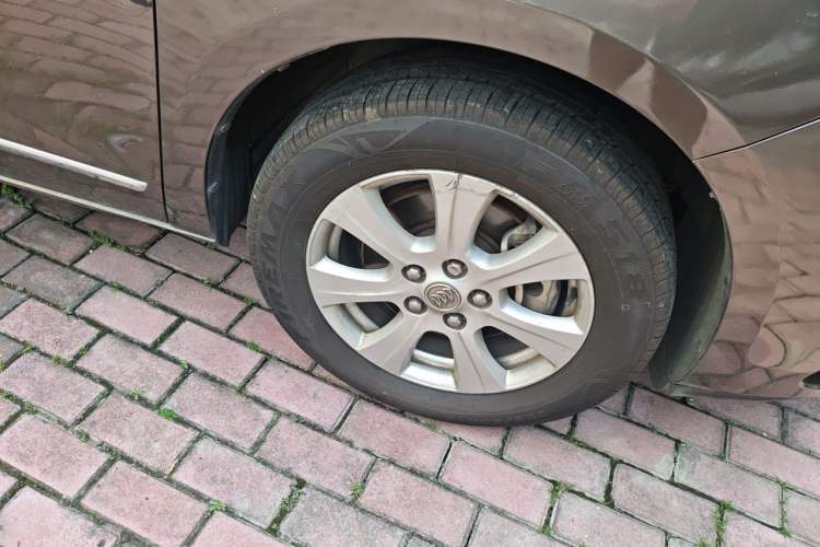 Used Buick GL8 2014 3.0L GT Luxury Business Haoya Edition Right Front Wheel Hub
