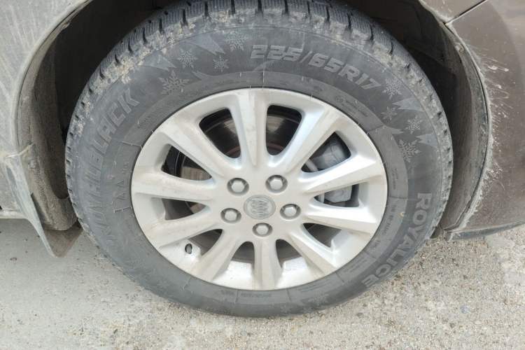 Used Buick GL8 2014 2.4L CT Luxury Business Comfort Edition Right Front Wheel Hub