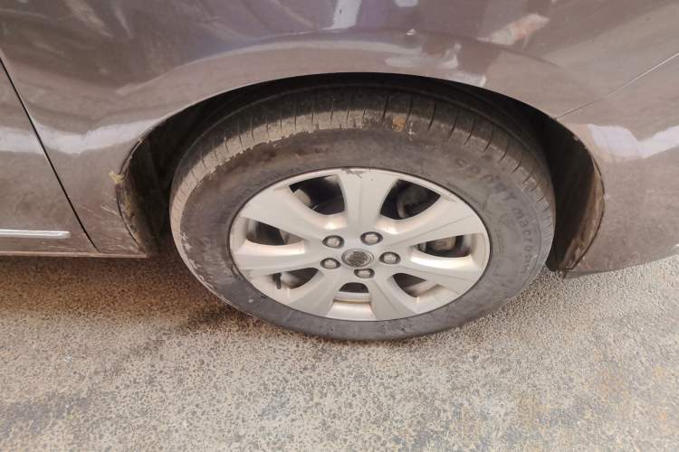 Used Buick GL8 2014 3.0L GT Luxury Business Haoya Edition Right Front Wheel Hub