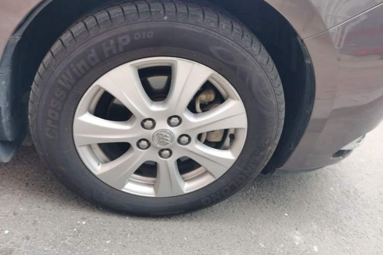 Used Buick GL8 2014 3.0L GT Luxury Business Haoya Edition Right Front Wheel Hub