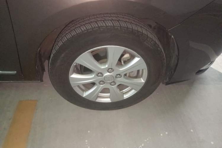 Used Buick GL8 2014 3.0L XT Luxury Business Flagship Edition Right Front Wheel Hub