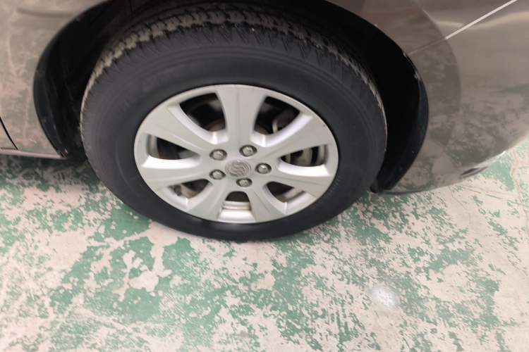 Used Buick GL8 2014 3.0L GT Luxury Business Haoya Edition Right Front Wheel Hub
