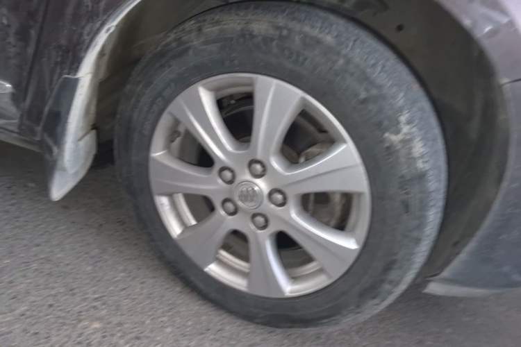 Used Buick GL8 2014 3.0L GT Luxury Business Haoya Edition Right Front Wheel Hub