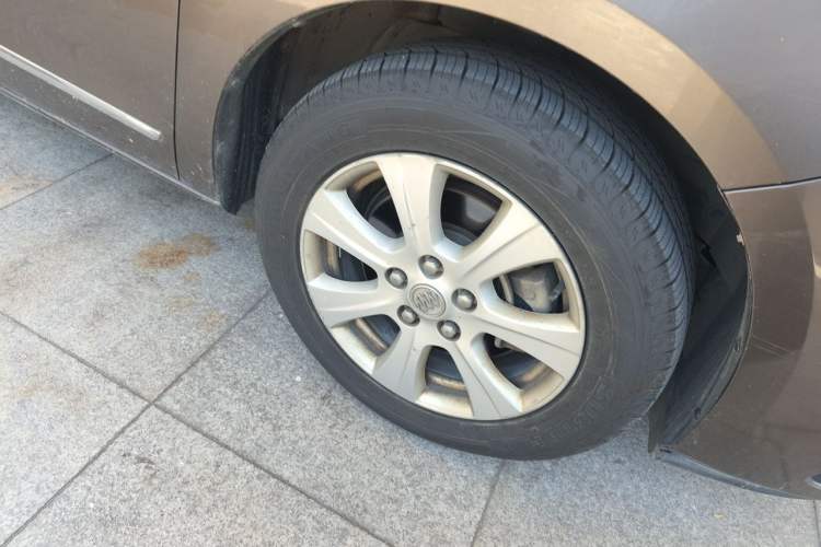 Used Buick GL8 2014 3.0L GT Luxury Business Haoya Edition Right Front Wheel Hub
