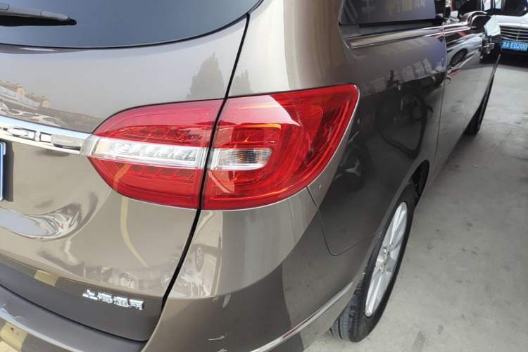 Used Buick GL8 2014 2.4L CT Luxury Business Comfort Edition Right Rear Taillight