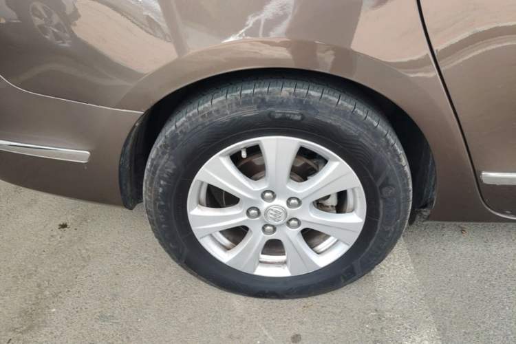 Used Buick GL8 2014 3.0L XT Luxury Business Flagship Edition Right Rear Wheel Hub