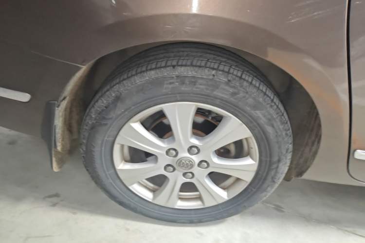 Used Buick GL8 2014 3.0L XT Luxury Business Flagship Edition Right Rear Wheel Hub