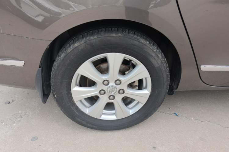 Used Buick GL8 2014 3.0L GT Luxury Business Haoya Edition Right Rear Wheel Hub