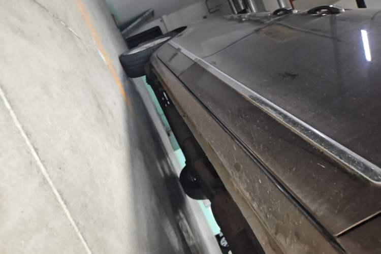 Used Buick GL8 2014 3.0L XT Luxury Business Flagship Edition Right Side Sill