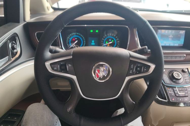 Used Buick GL8 2014 3.0L XT Luxury Business Flagship Edition Steering Wheel