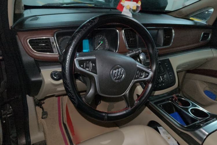Used Buick GL8 2014 3.0L GT Luxury Business Haoya Edition Steering Wheel