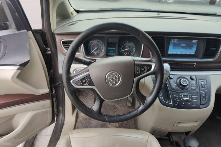 Used Buick GL8 2014 3.0L GT Luxury Business Haoya Edition Steering Wheel