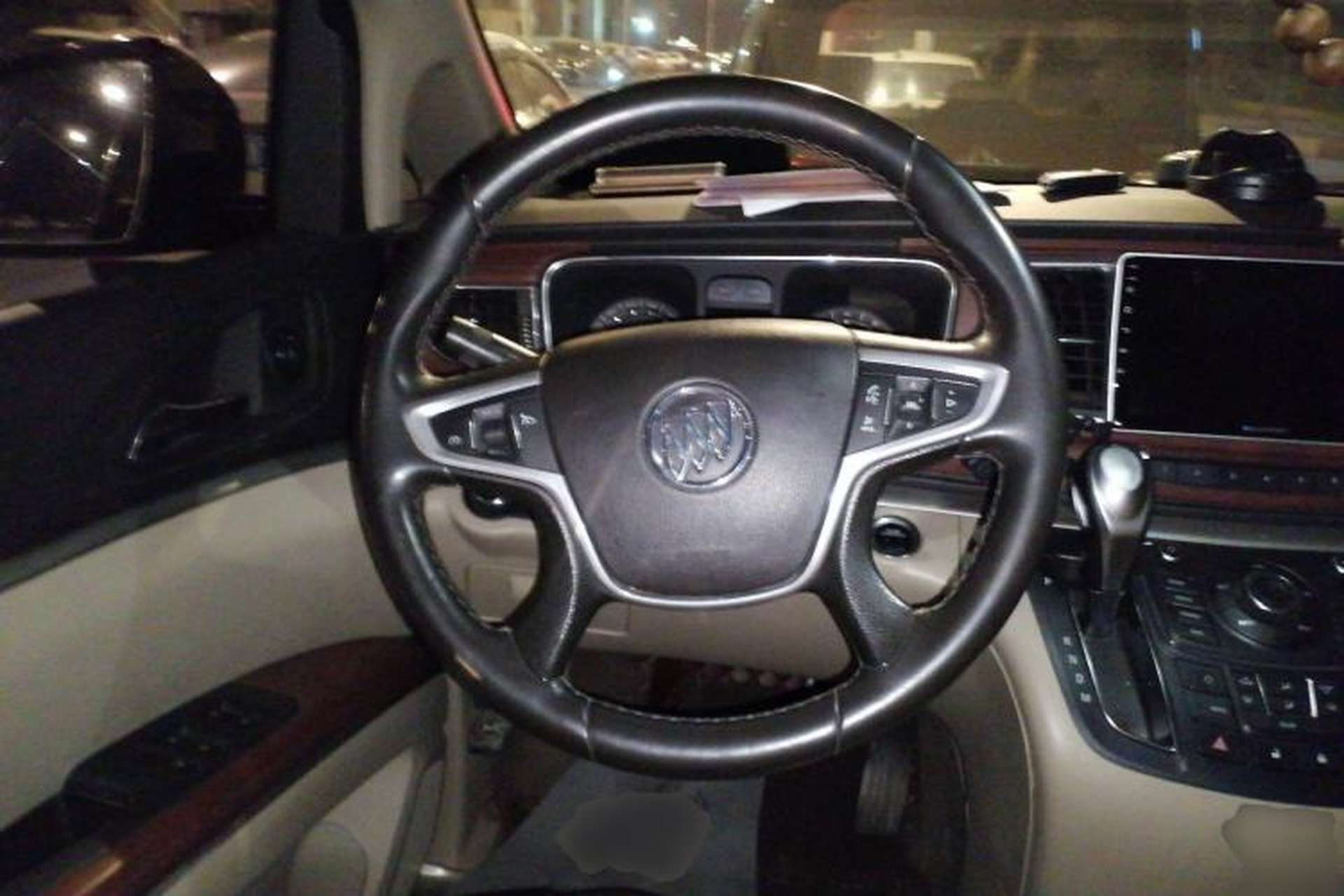 Used Buick GL8 2014 2.4L LT Luxury Business Executive Edition Steering Wheel