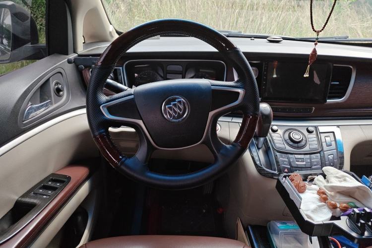 Used Buick GL8 2014 2.4L CT Luxury Business Comfort Edition Steering Wheel