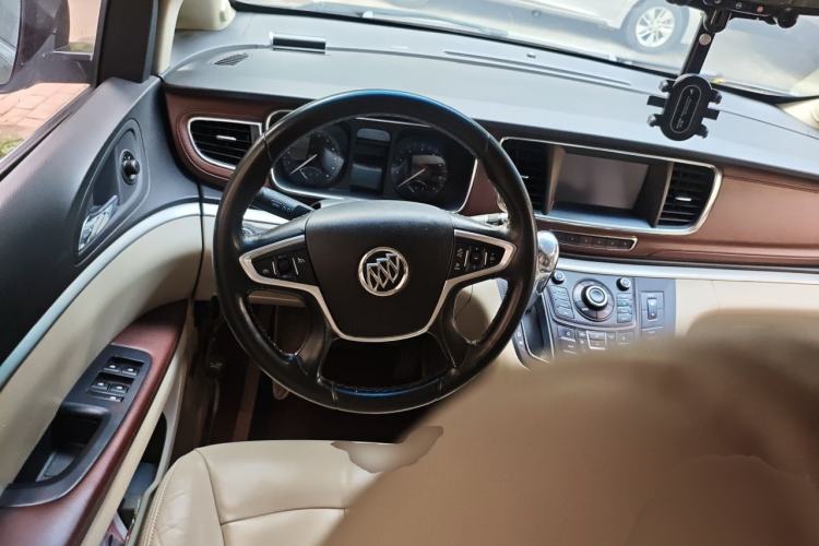Used Buick GL8 2014 3.0L GT Luxury Business Haoya Edition Steering Wheel