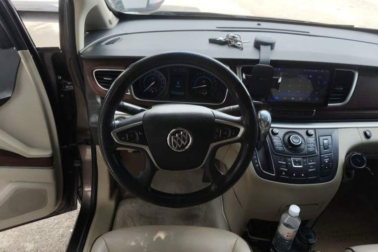 Used Buick GL8 2014 2.4L CT Luxury Business Comfort Edition Steering Wheel