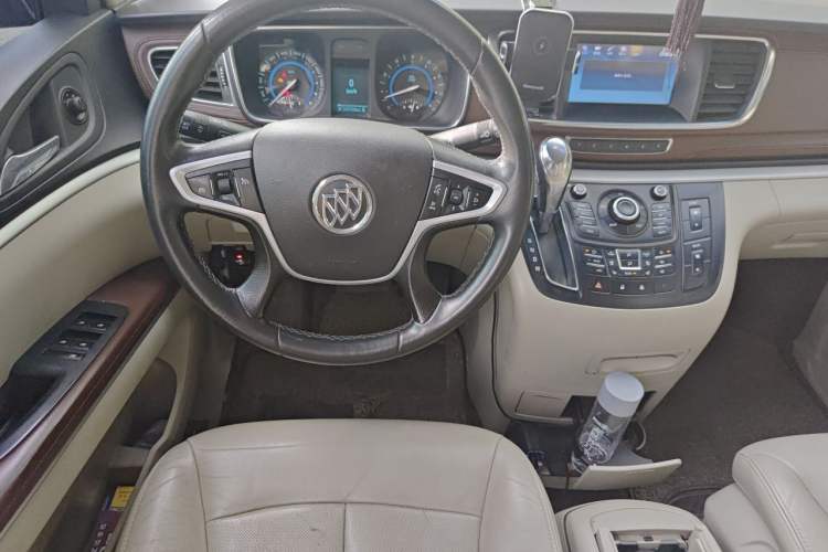 Used Buick GL8 2014 3.0L XT Luxury Business Flagship Edition Steering Wheel